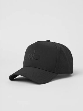 ALO Yoga Performance District Trucker Hat